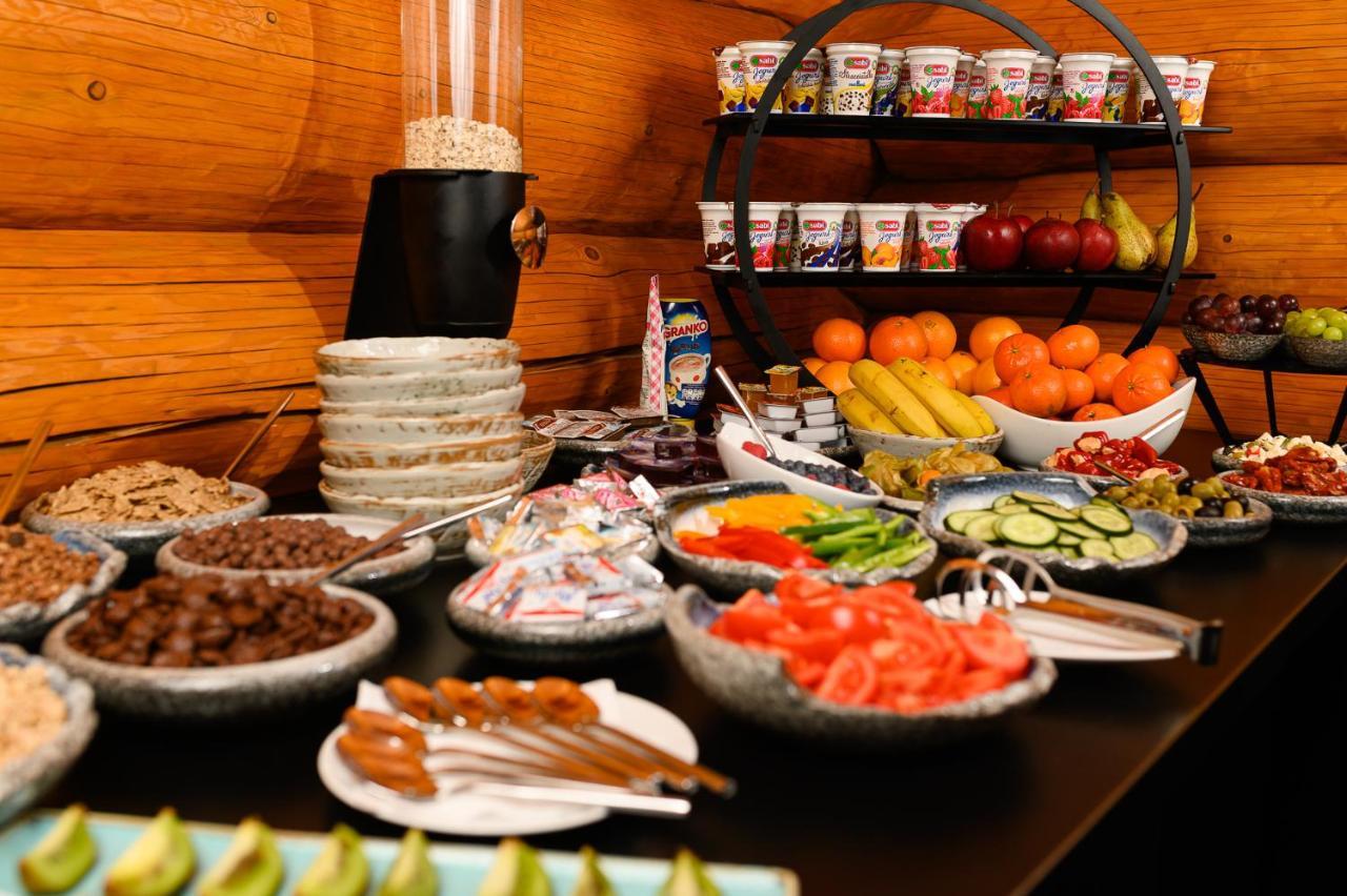 Hotel Zemplen Michalovce Dış mekan fotoğraf