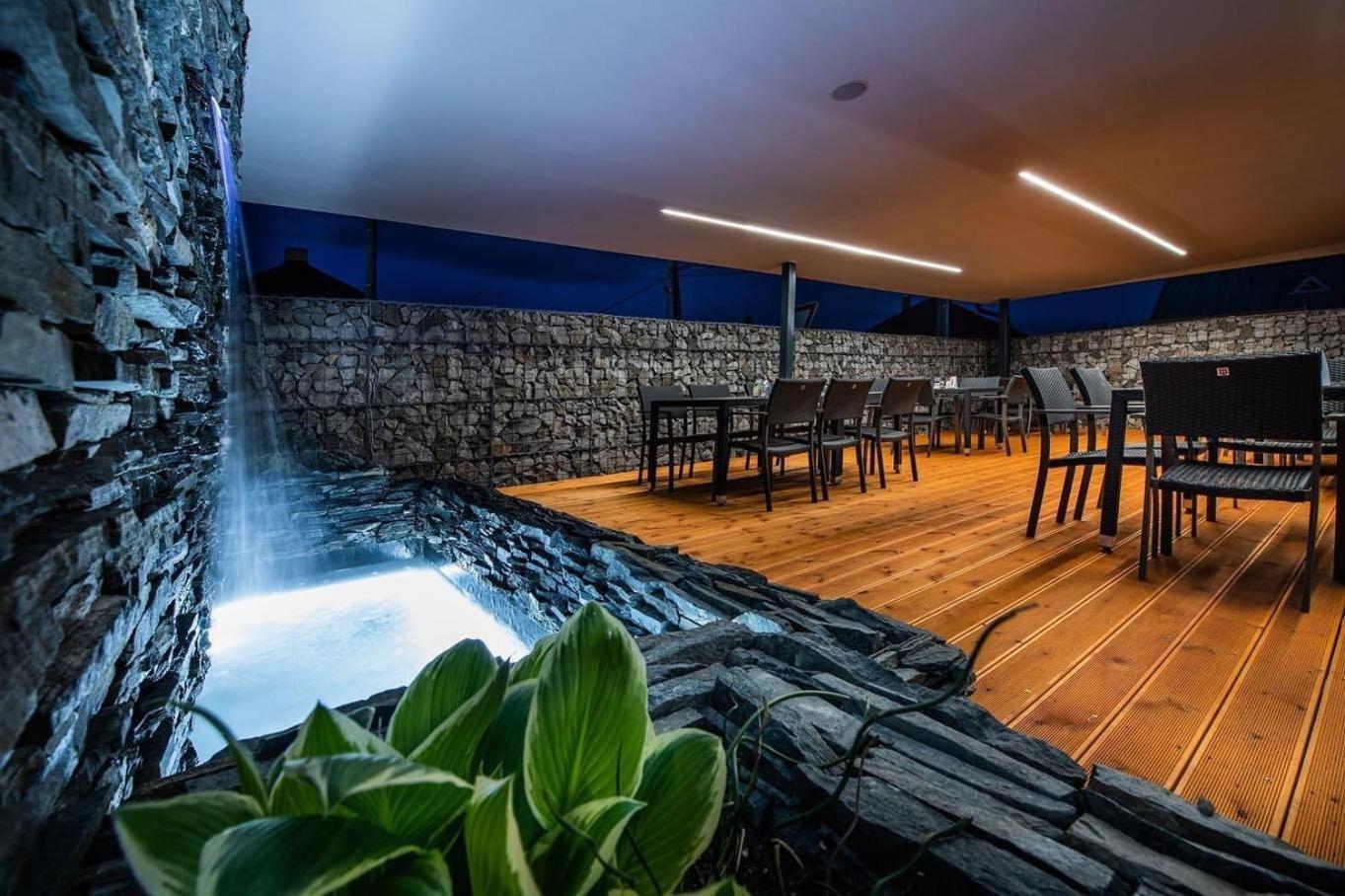 Hotel Zemplen Michalovce Dış mekan fotoğraf